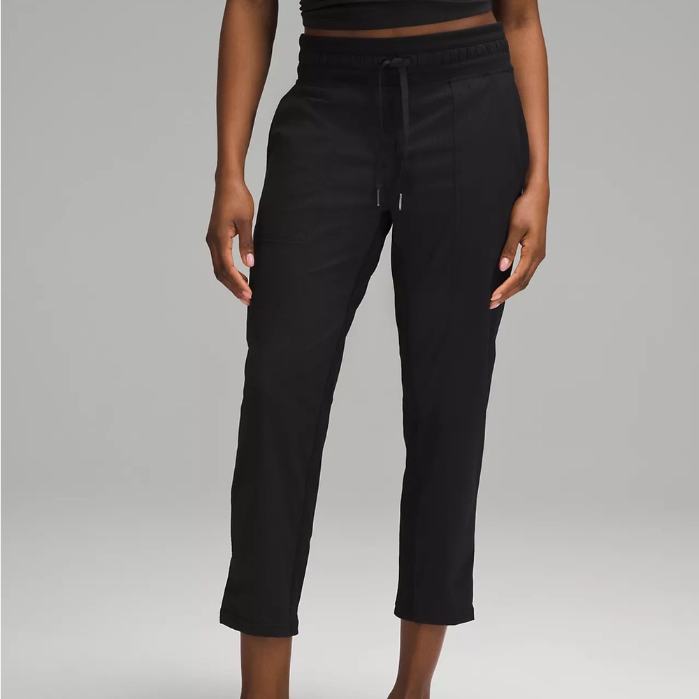 Lululemon Dance Studio cropped pant size 2